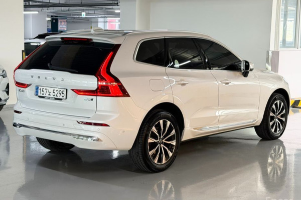 2024 Volvo XC60 с пробегом 9 750 км
