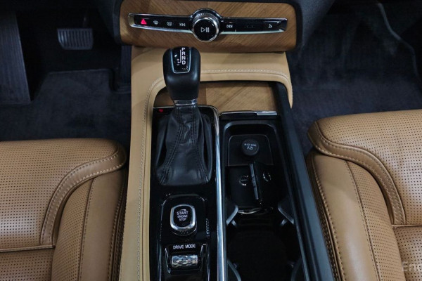 2018 Volvo XC90 с пробегом 101 220 км