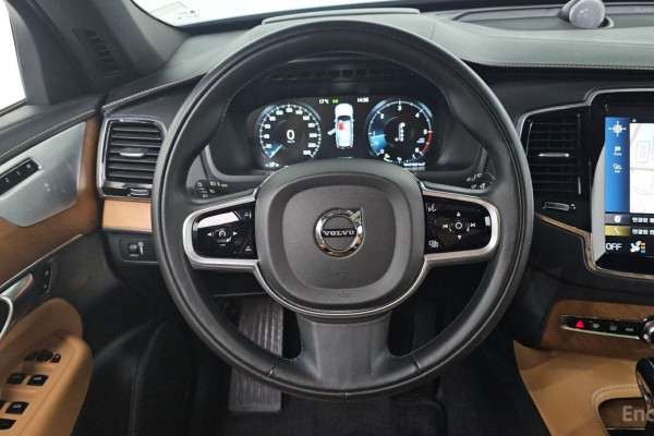 2018 Volvo XC90 с пробегом 101 220 км