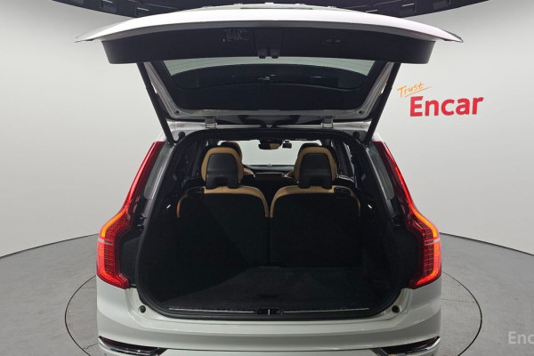 2018 Volvo XC90 с пробегом 101 220 км