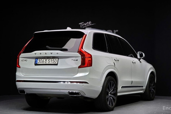 2020 Volvo XC90 с пробегом 98 323 км