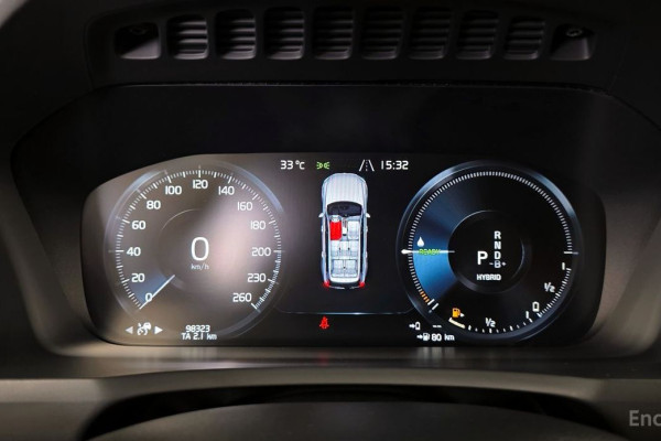 2020 Volvo XC90 с пробегом 98 323 км