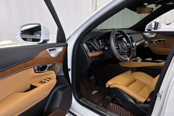 2020 Volvo XC90 с пробегом 98 323 км