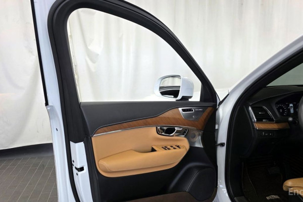 2020 Volvo XC90 с пробегом 98 323 км