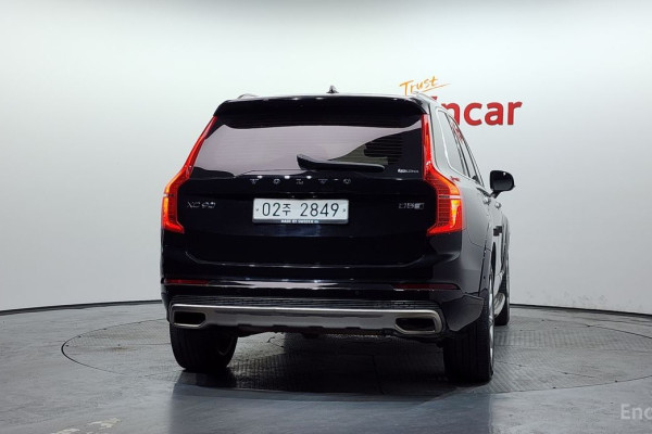 2019 Volvo XC90 с пробегом 104 083 км