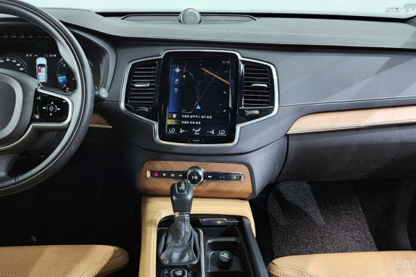 2019 Volvo XC90 с пробегом 104 083 км
