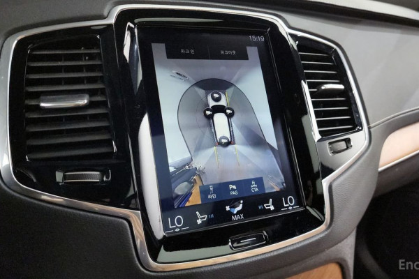 2019 Volvo XC90 с пробегом 104 083 км