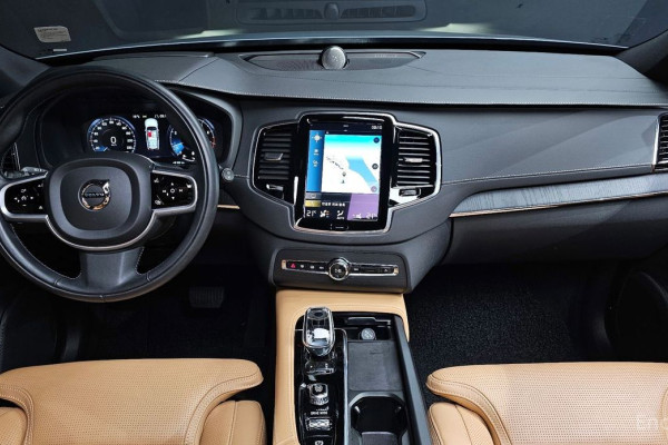 2021 Volvo XC90 с пробегом 36 956 км