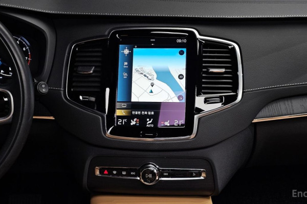 2021 Volvo XC90 с пробегом 36 956 км