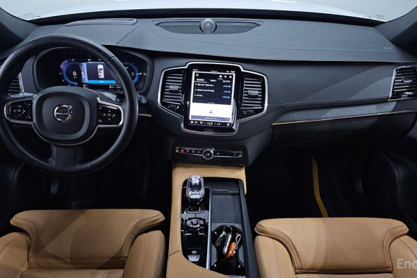2024 Volvo XC90 с пробегом 26 526 км