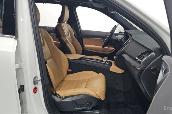 2024 Volvo XC90 с пробегом 26 526 км