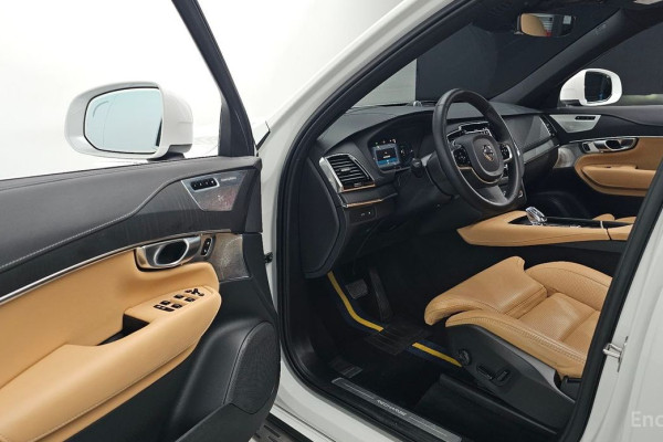 2024 Volvo XC90 с пробегом 26 526 км