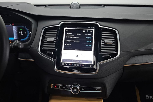 2024 Volvo XC90 с пробегом 26 526 км