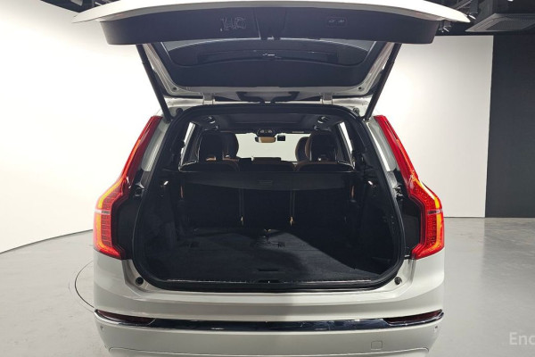 2024 Volvo XC90 с пробегом 26 526 км