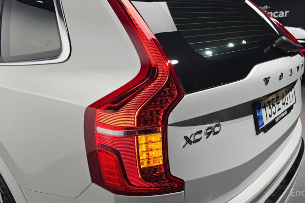 2024 Volvo XC90 с пробегом 26 526 км