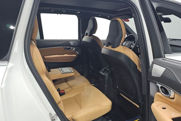 2024 Volvo XC90 с пробегом 26 526 км