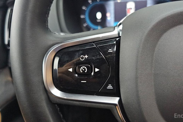 2024 Volvo XC90 с пробегом 26 526 км