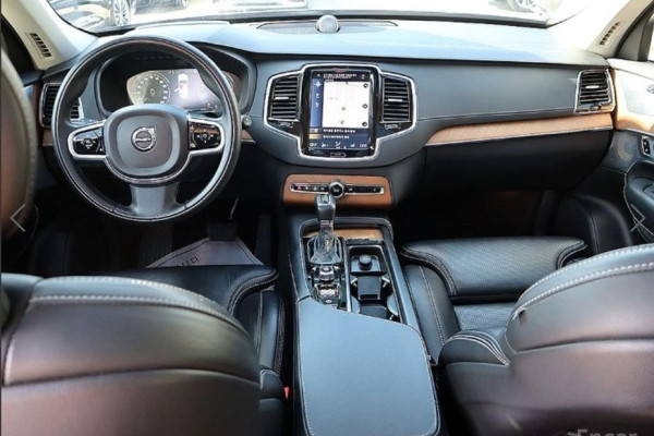 2018 Volvo XC90 с пробегом 198 055 км