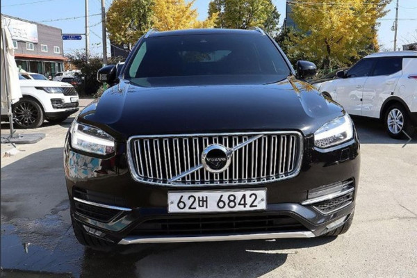 2018 Volvo XC90 с пробегом 198 055 км