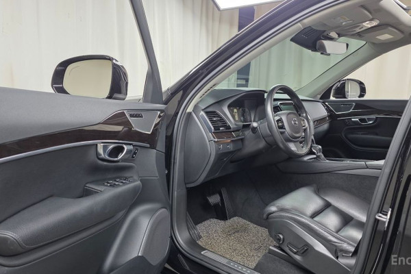 2018 Volvo XC90 с пробегом 119 595 км