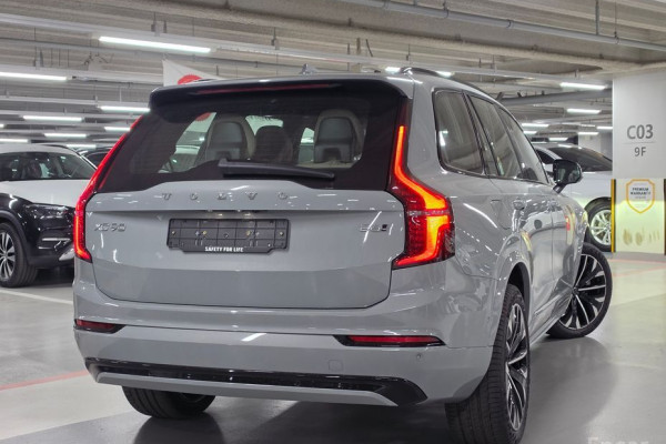 2026 Volvo XC90 с пробегом 7 км