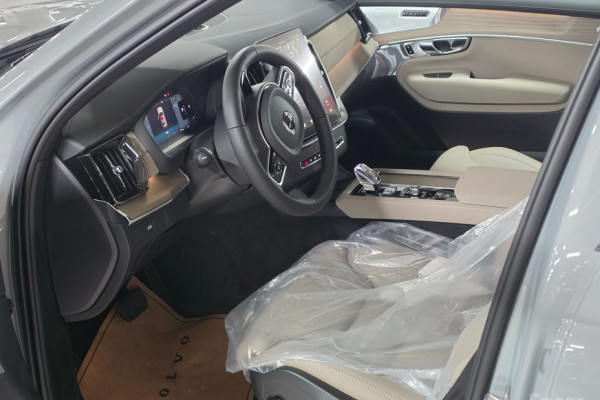 2026 Volvo XC90 с пробегом 7 км