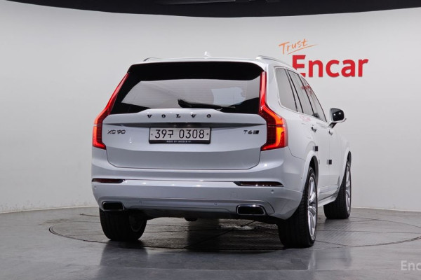 2016 Volvo XC90 с пробегом 106 696 км