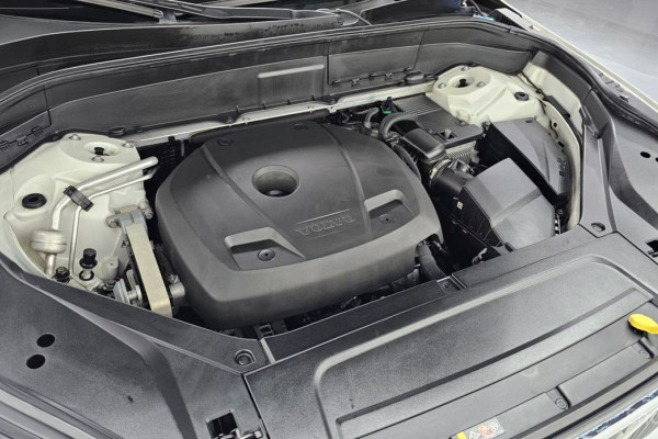 2016 Volvo XC90 с пробегом 106 696 км