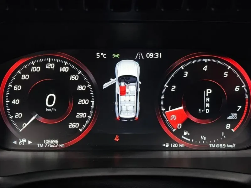 2016 Volvo XC90 с пробегом 106 696 км