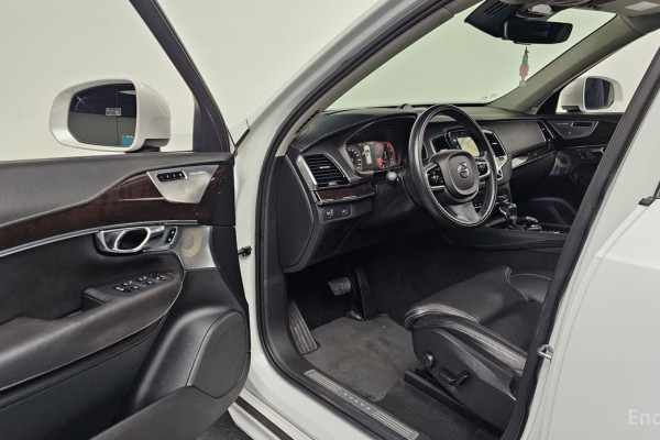 2016 Volvo XC90 с пробегом 106 696 км