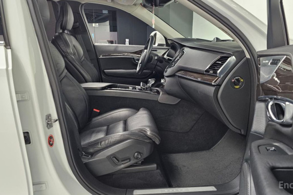 2016 Volvo XC90 с пробегом 106 696 км