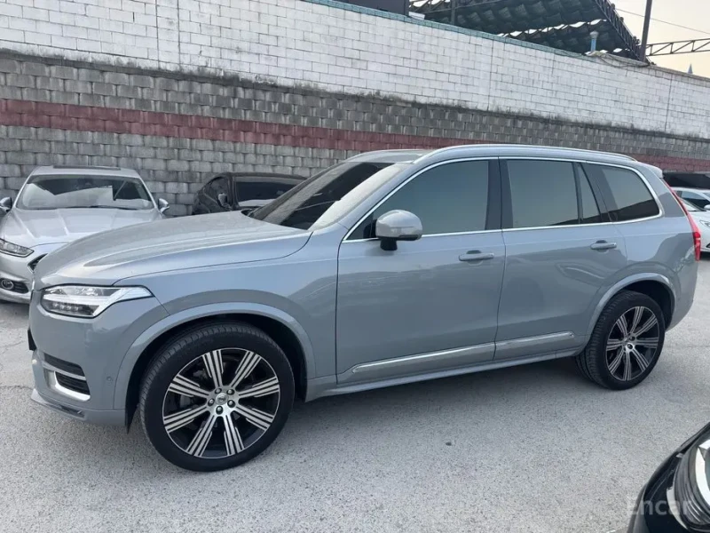 2023 Volvo XC90 с пробегом 51 609 км