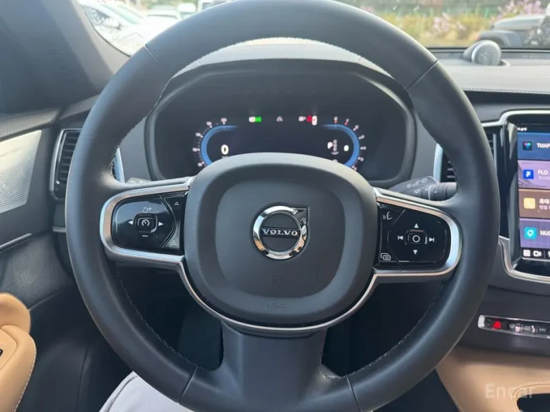 2023 Volvo XC90 с пробегом 51 609 км