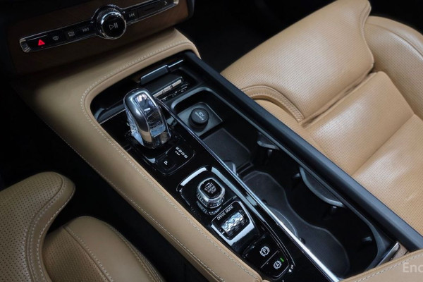 2018 Volvo XC90 с пробегом 117 296 км