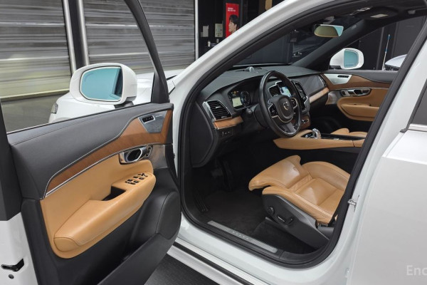 2018 Volvo XC90 с пробегом 117 296 км