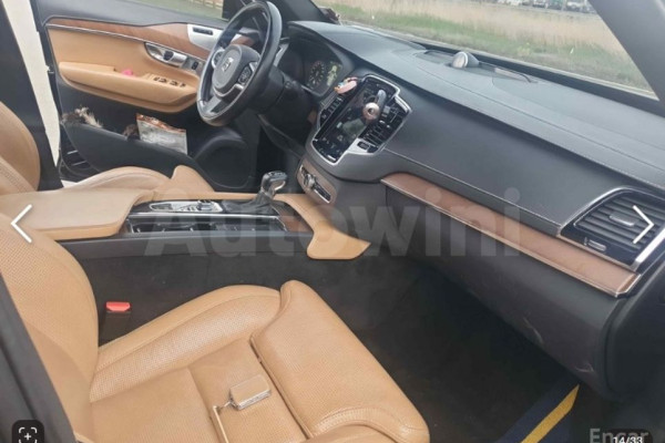 2017 Volvo XC90 с пробегом 298 223 км