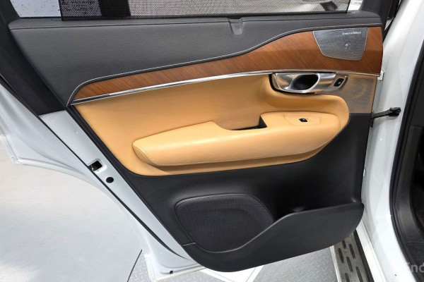 2017 Volvo XC90 с пробегом 97 897 км