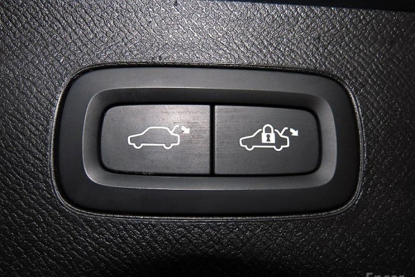 2021 Volvo XC90 с пробегом 86 559 км