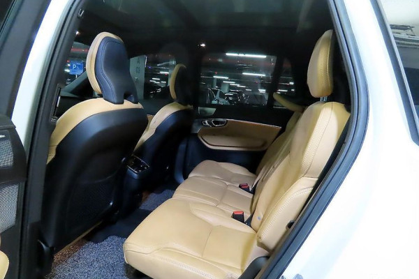 2022 Volvo XC90 с пробегом 96 553 км