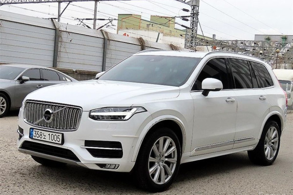 2019 Volvo XC90 с пробегом 128 000 км