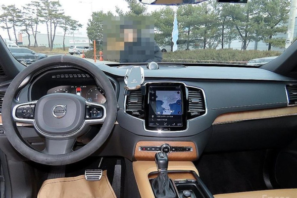 2019 Volvo XC90 с пробегом 128 000 км