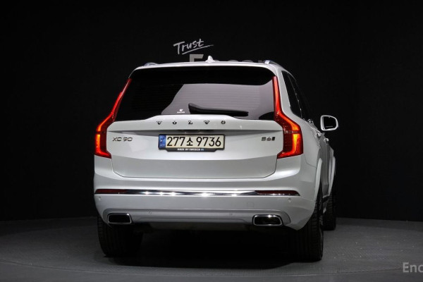 2021 Volvo XC90 с пробегом 77 713 км