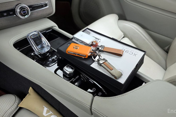 2021 Volvo XC90 с пробегом 77 713 км