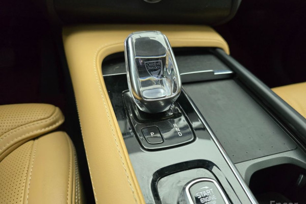 2021 Volvo XC90 с пробегом 45 290 км