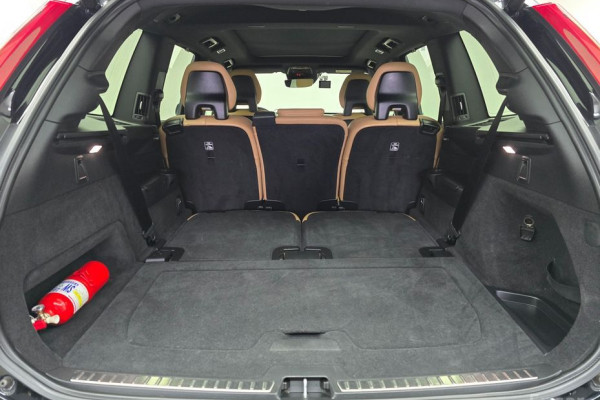 2021 Volvo XC90 с пробегом 45 290 км