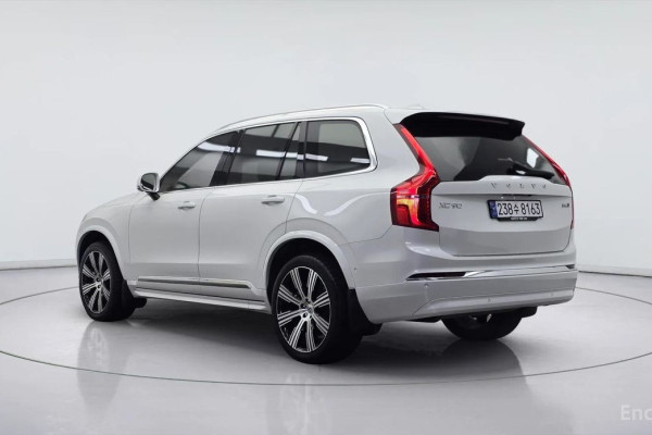 2024 Volvo XC90 с пробегом 30 317 км