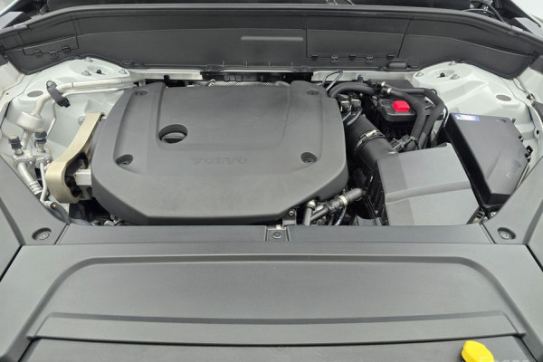 2024 Volvo XC90 с пробегом 30 317 км