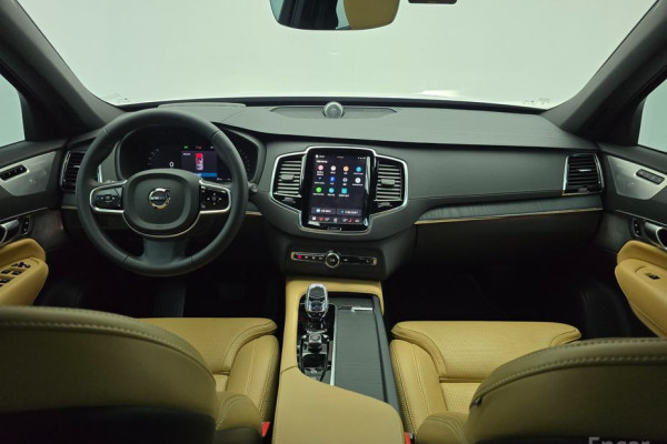 2024 Volvo XC90 с пробегом 30 317 км