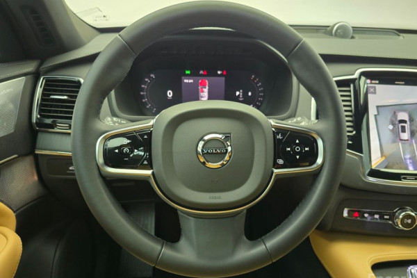 2024 Volvo XC90 с пробегом 30 317 км