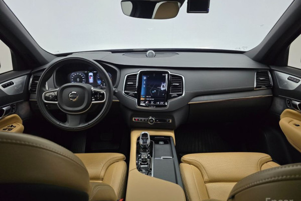 2021 Volvo XC90 с пробегом 51 634 км